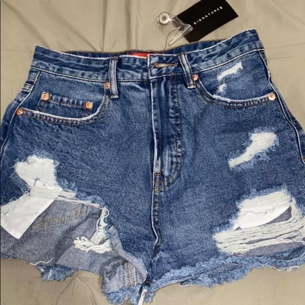 Women’s high waisted shorts